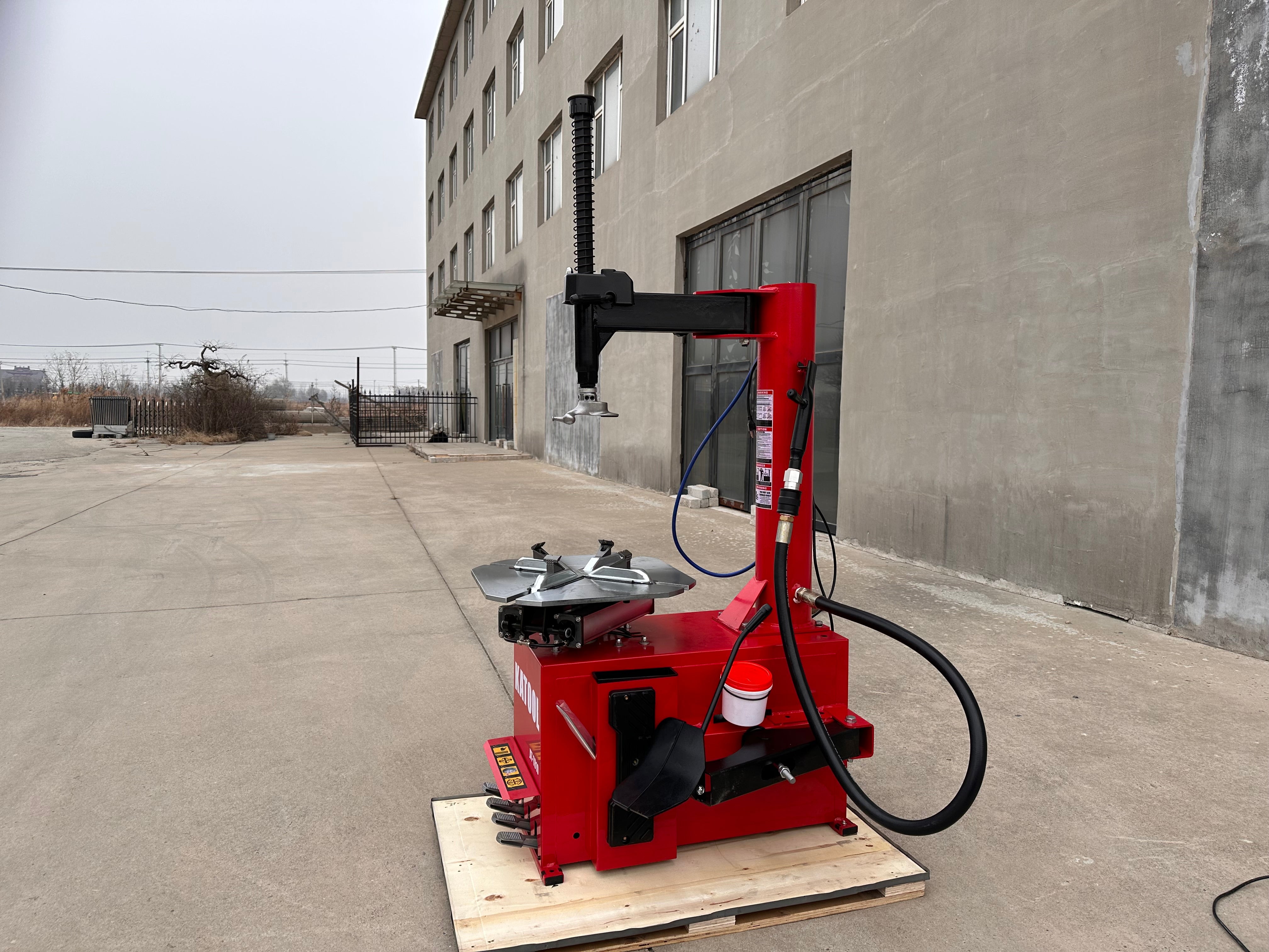 Katool KT-T810 Wheel Clamp Tire Changer Machine