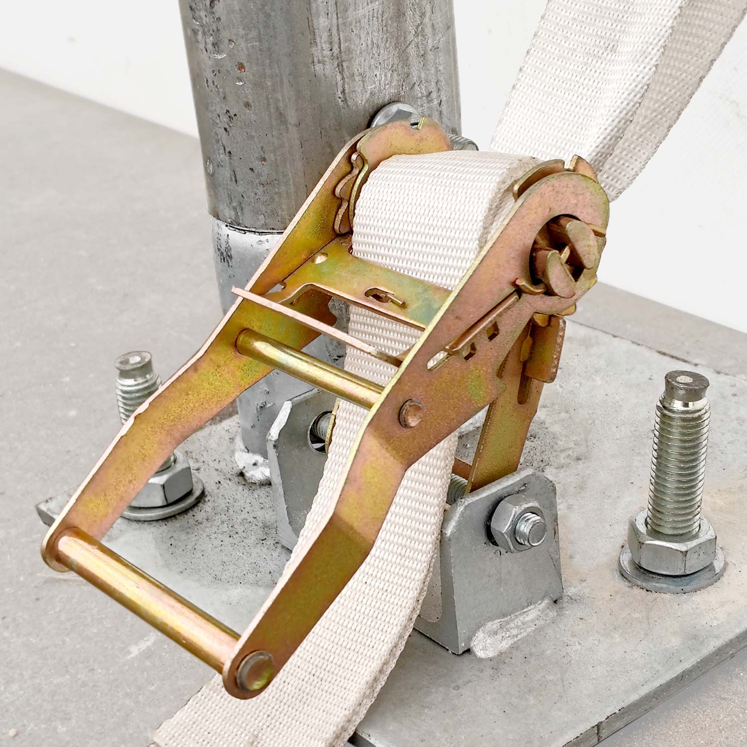 The easy tensioning system can simplify your installation process.