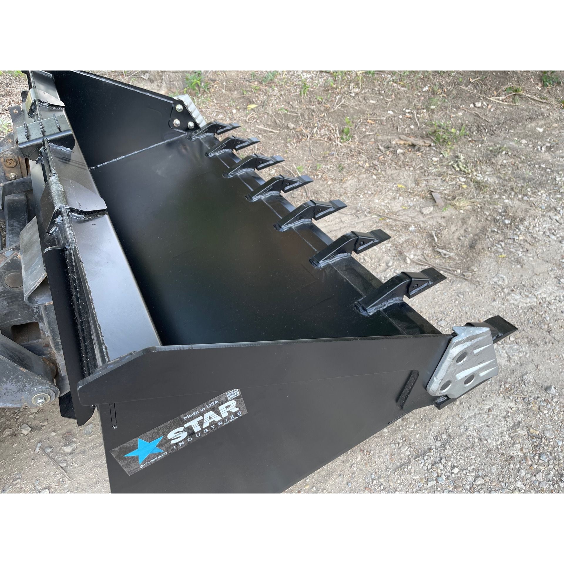 Star Industries Star Industries Low Profile Dirt Skid-steer Buckets With Teeth